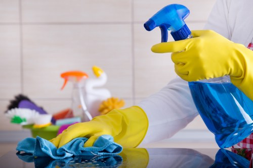 Free quote policy for Deep Cleaning Enfield explained visually