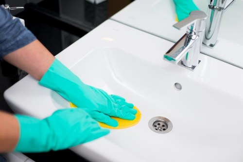 Kitchen and bathroom domestic cleaning in Enfield