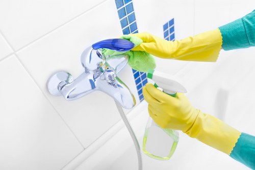 Detailed deep cleaning service in an Enfield property kitchen and bathroom